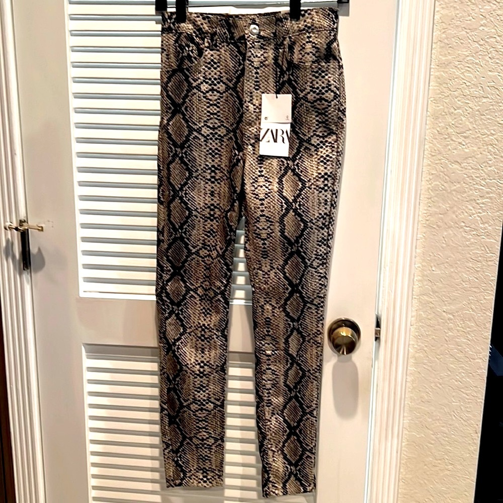 NEW Zara Jeans